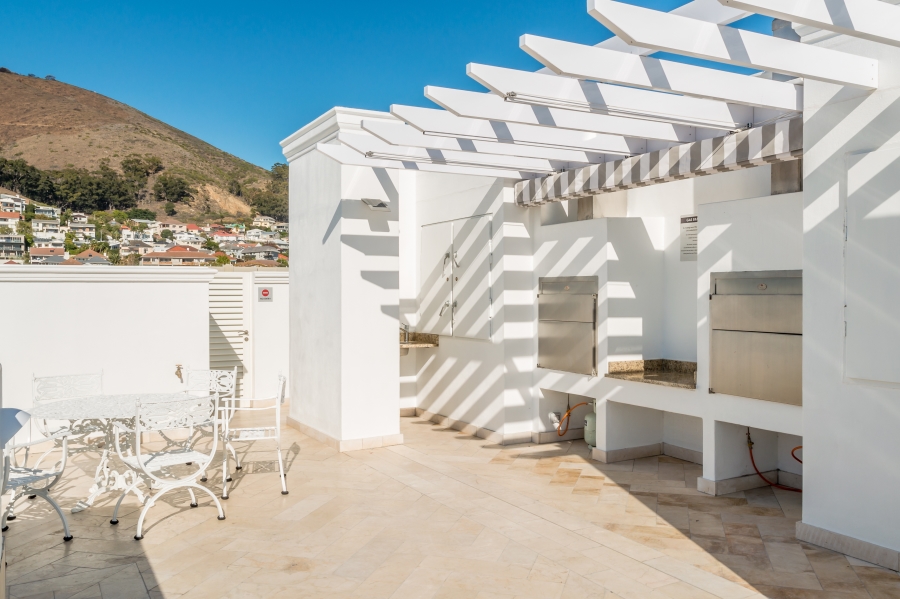 To Let 2 Bedroom Property for Rent in Sea Point Western Cape
